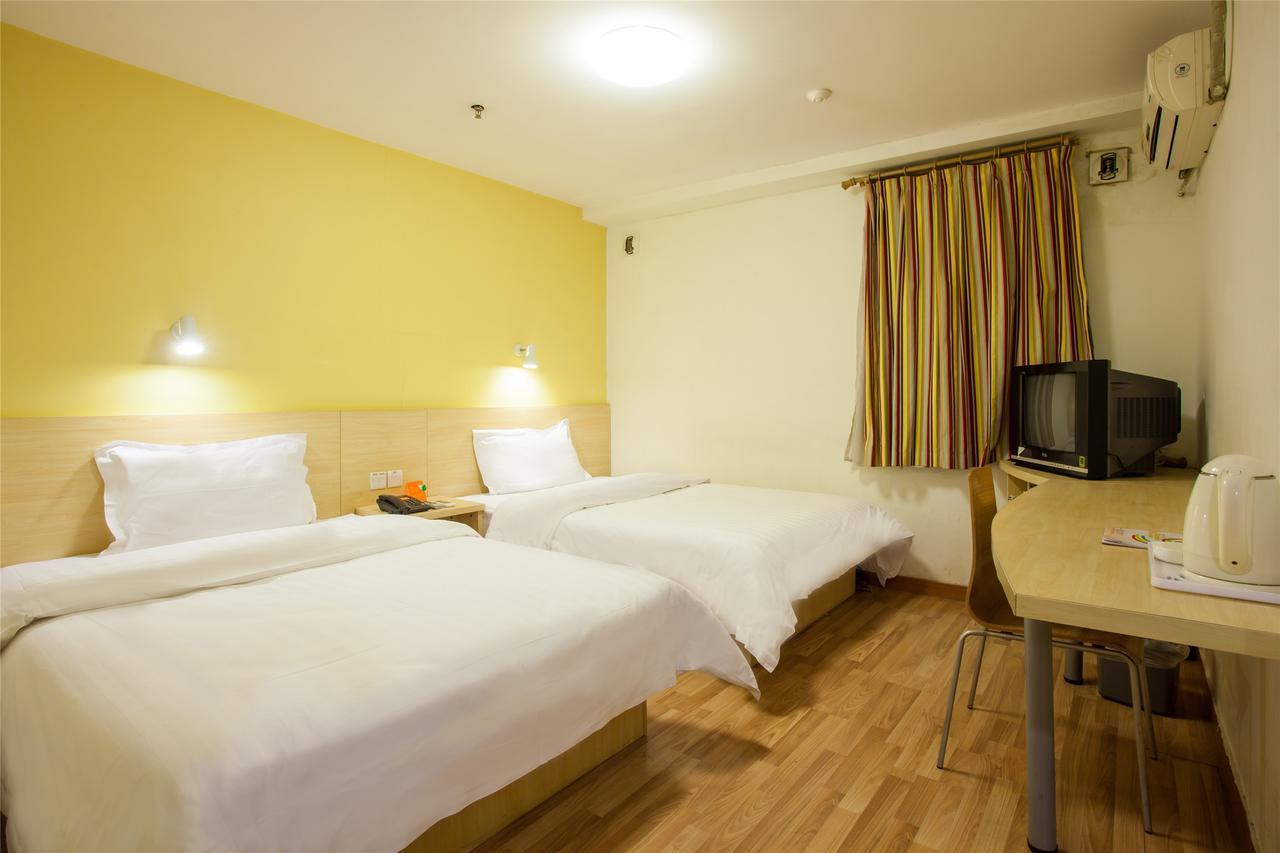 7Days Inn Qingdao Development Zone Jinshatan 객실 사진